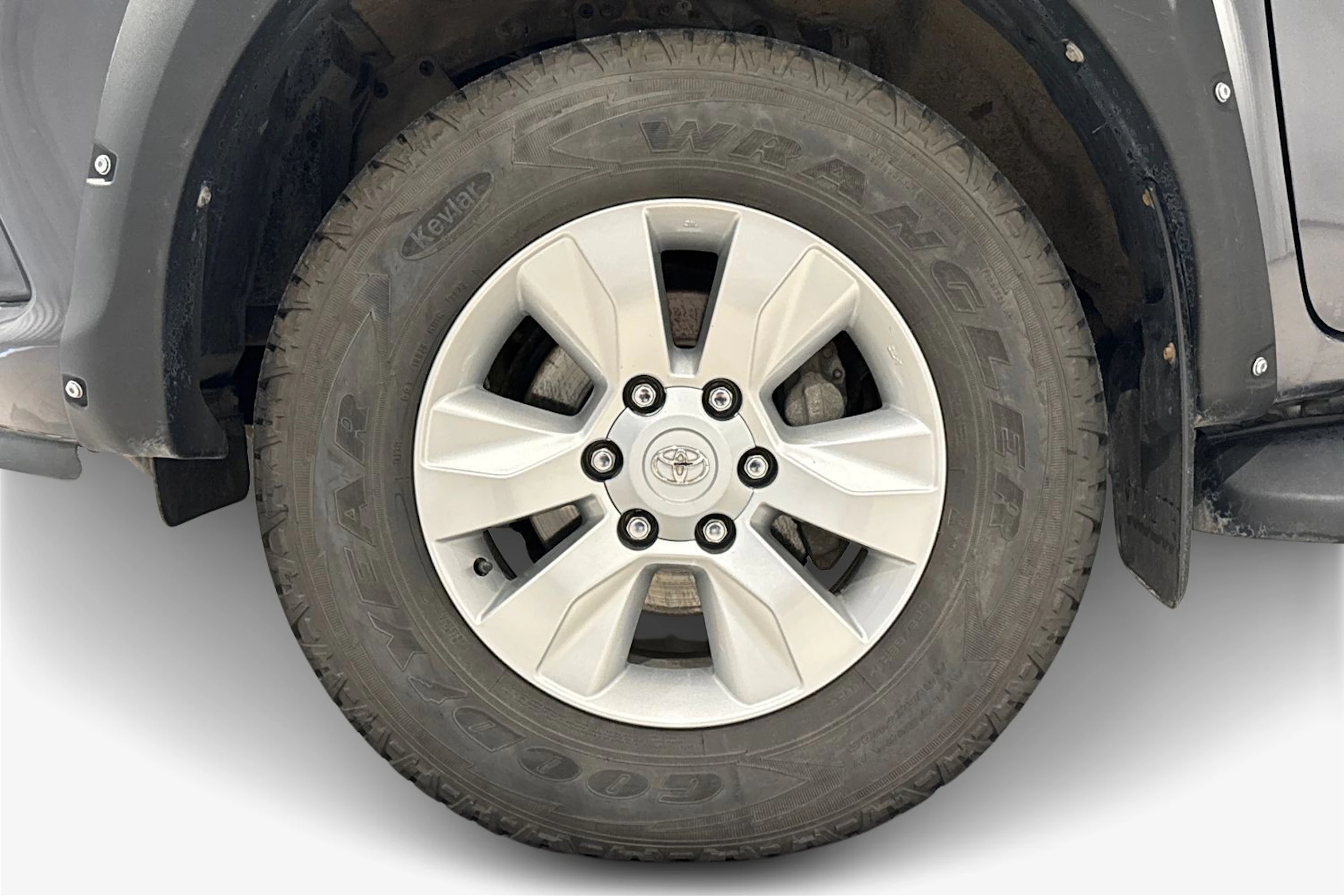 harmaa Toyota Hilux 2019 kuva 12.