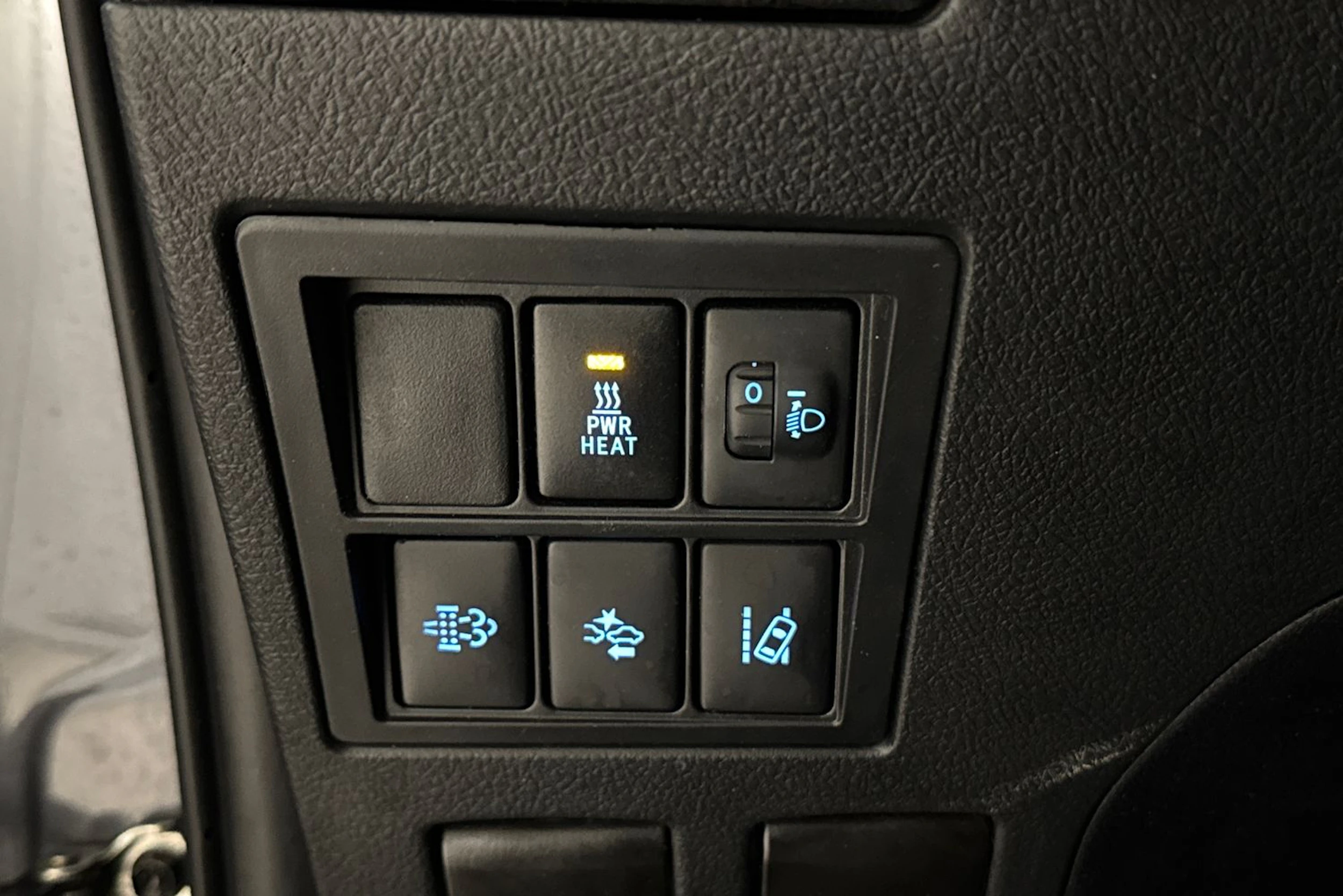 harmaa Toyota Hilux 2019 kuva 19.