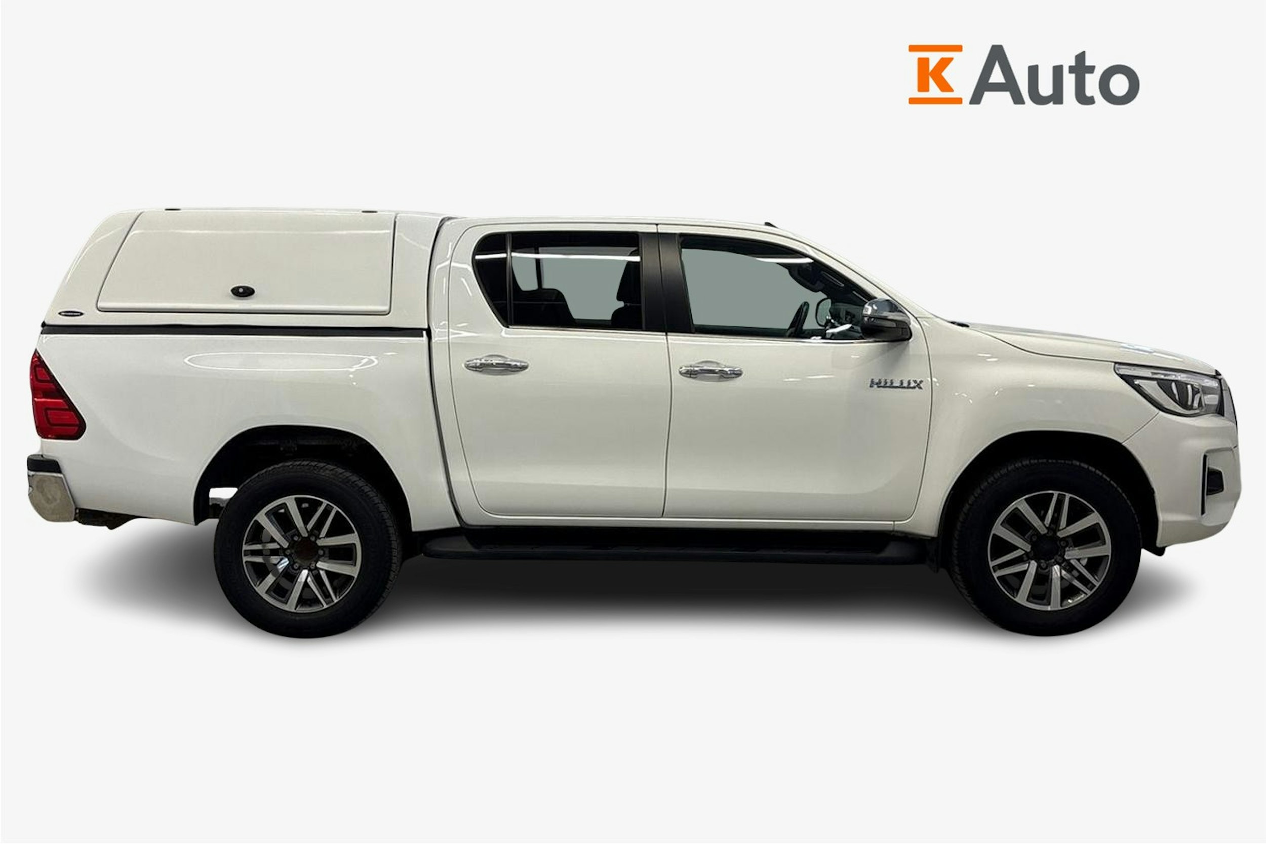 valkoinen Toyota Hilux 2019 kuva 5.