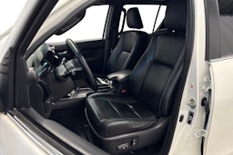 valkoinen Toyota Hilux 2019 kuva 8.