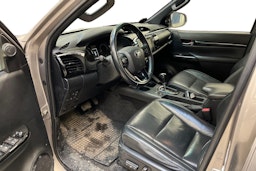 ruskea (beige) Toyota Hilux 2019 kuva 3.