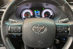 ruskea (beige) Toyota Hilux 2019 kuva 11.