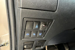 ruskea (beige) Toyota Hilux 2019 kuva 15.