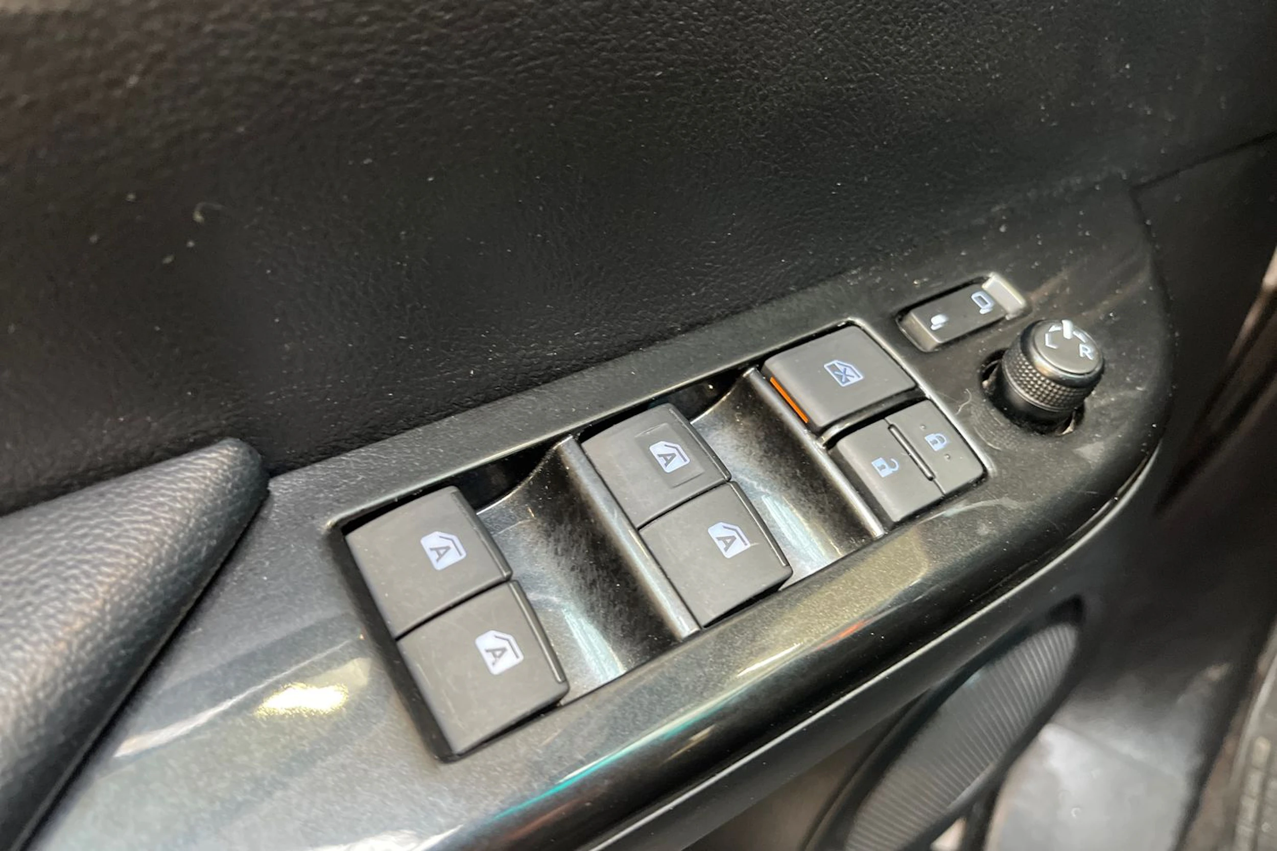 ruskea (beige) Toyota Hilux 2019 kuva 16.