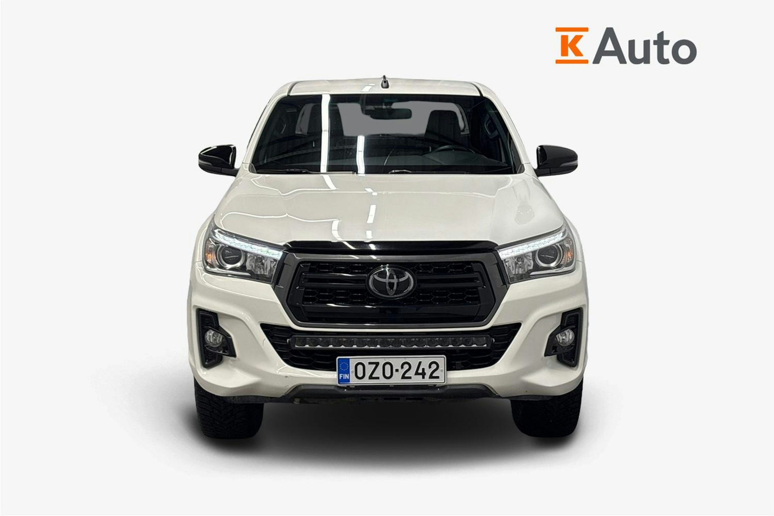 valkoinen Toyota Hilux 2019 kuva 4.