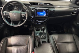 valkoinen Toyota Hilux 2019 kuva 7.