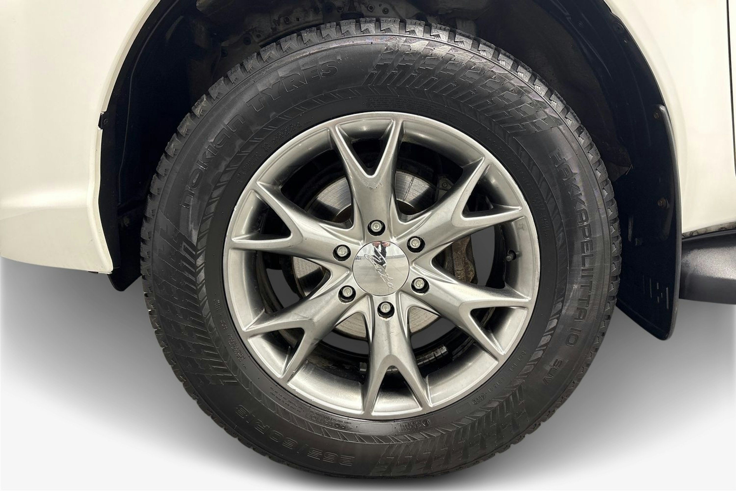 valkoinen Toyota Hilux 2019 kuva 9.