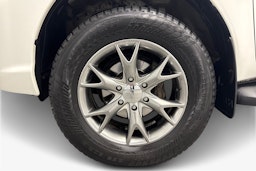 valkoinen Toyota Hilux 2019 kuva 9.