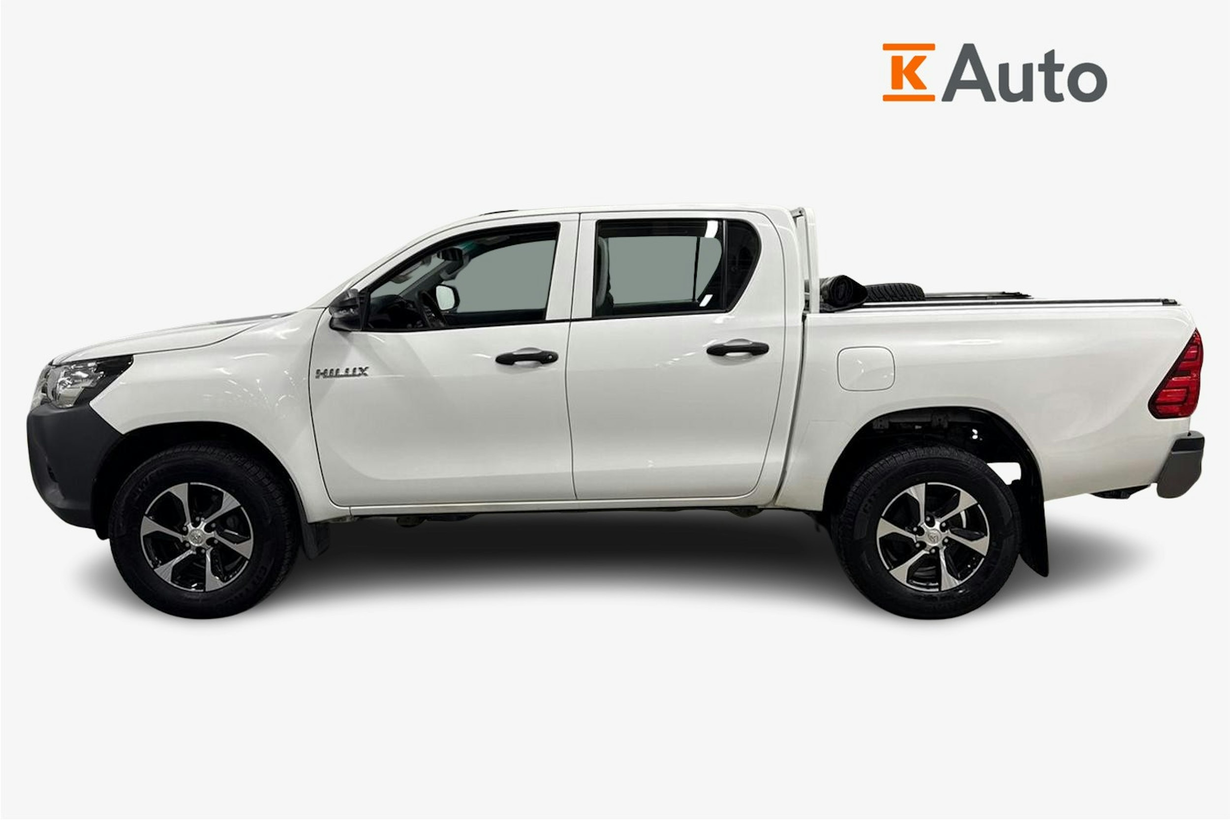 valkoinen Toyota Hilux 2019 kuva 6.