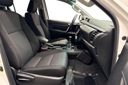 valkoinen Toyota Hilux 2019 kuva 10.