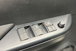 valkoinen Toyota Hilux 2019 kuva 20.