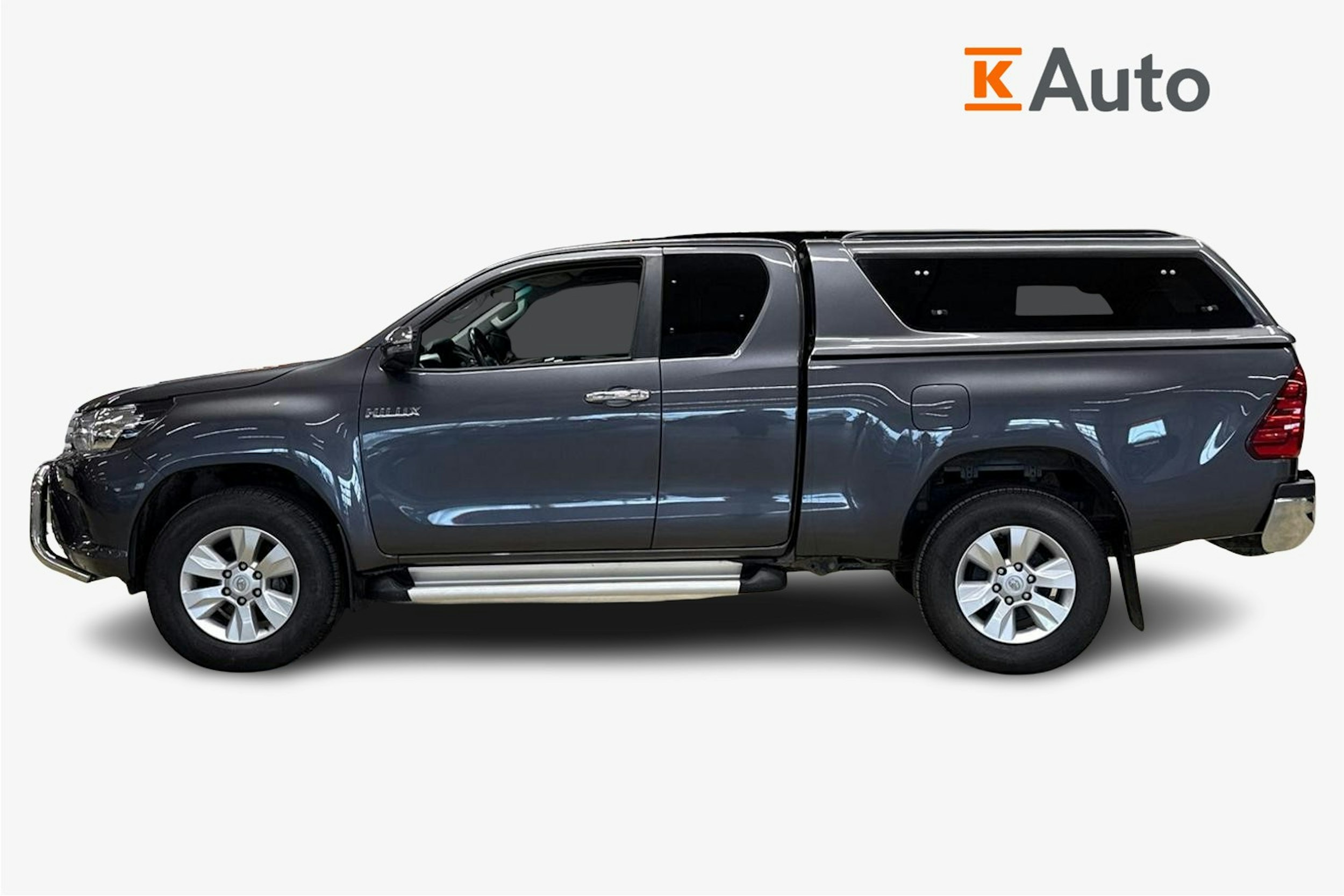 harmaa Toyota Hilux 2020 kuva 6.