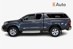 harmaa Toyota Hilux 2020 kuva 6.