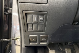 harmaa Toyota Hilux 2020 kuva 14.