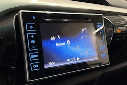 harmaa Toyota Hilux 2020 kuva 21.