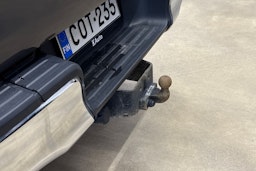 harmaa Toyota Hilux 2020 kuva 29.