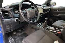 sininen Toyota Hilux 2020 kuva 6.