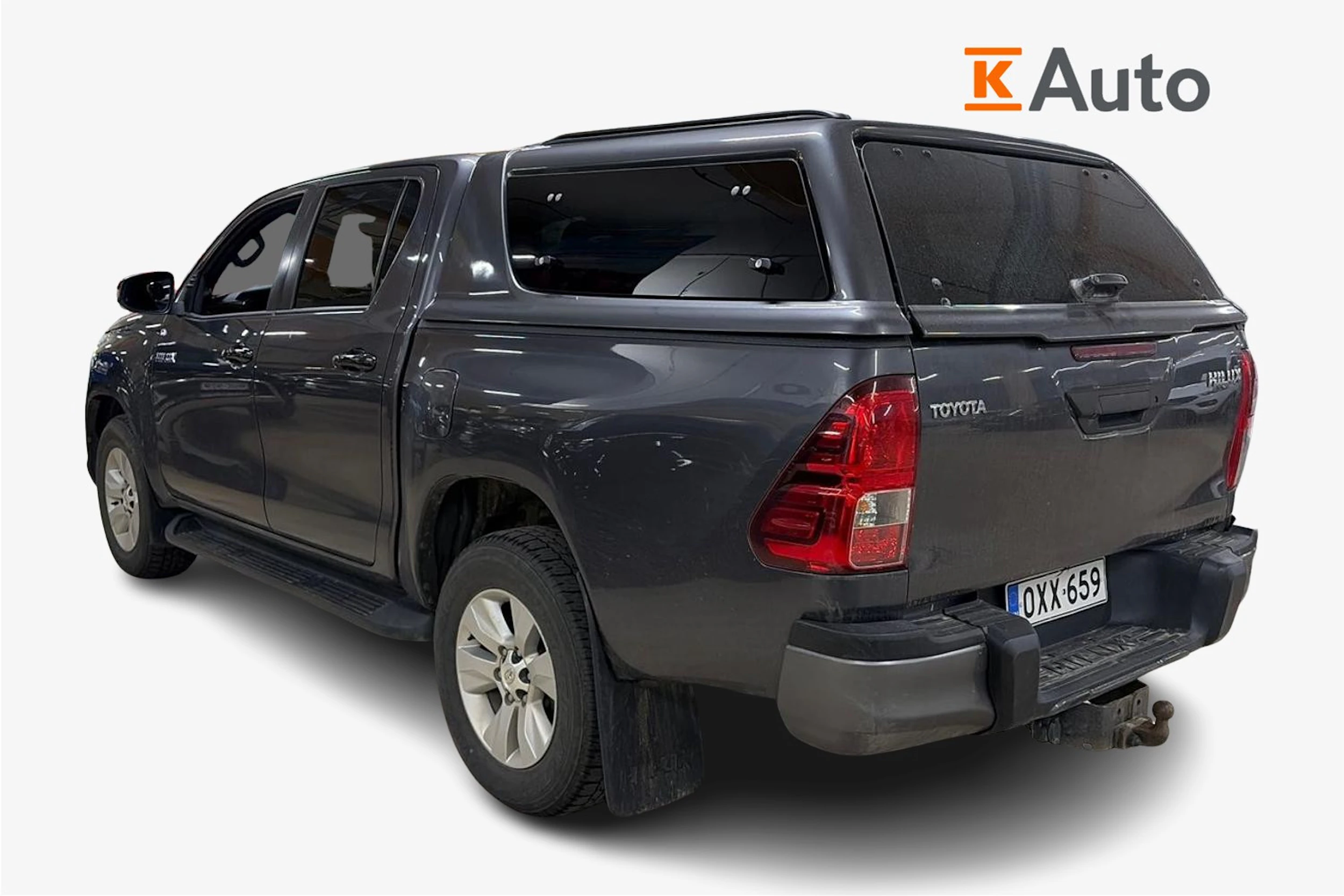 harmaa Toyota Hilux 2020 kuva 2.