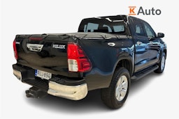 musta Toyota Hilux 2020 kuva 2.
