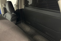 sininen Toyota Hilux 2020 kuva 10.