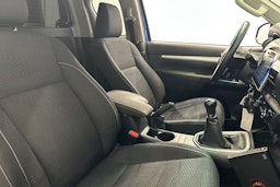 sininen Toyota Hilux 2020 kuva 12.