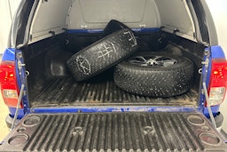sininen Toyota Hilux 2020 kuva 13.