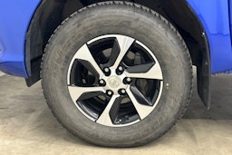 sininen Toyota Hilux 2020 kuva 28.