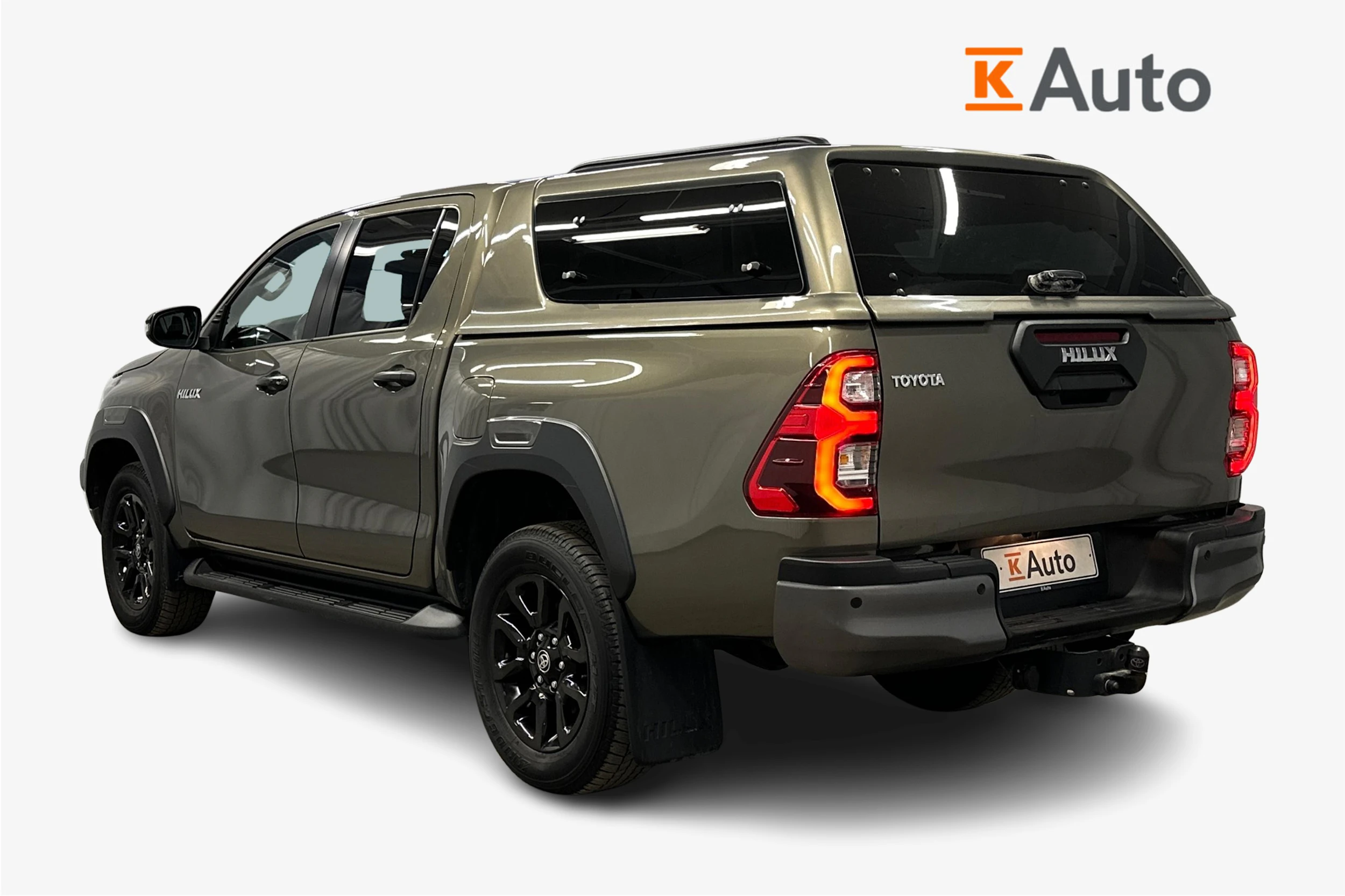 harmaa Toyota Hilux 2021 kuva 2.