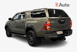 harmaa Toyota Hilux 2021 kuva 2.