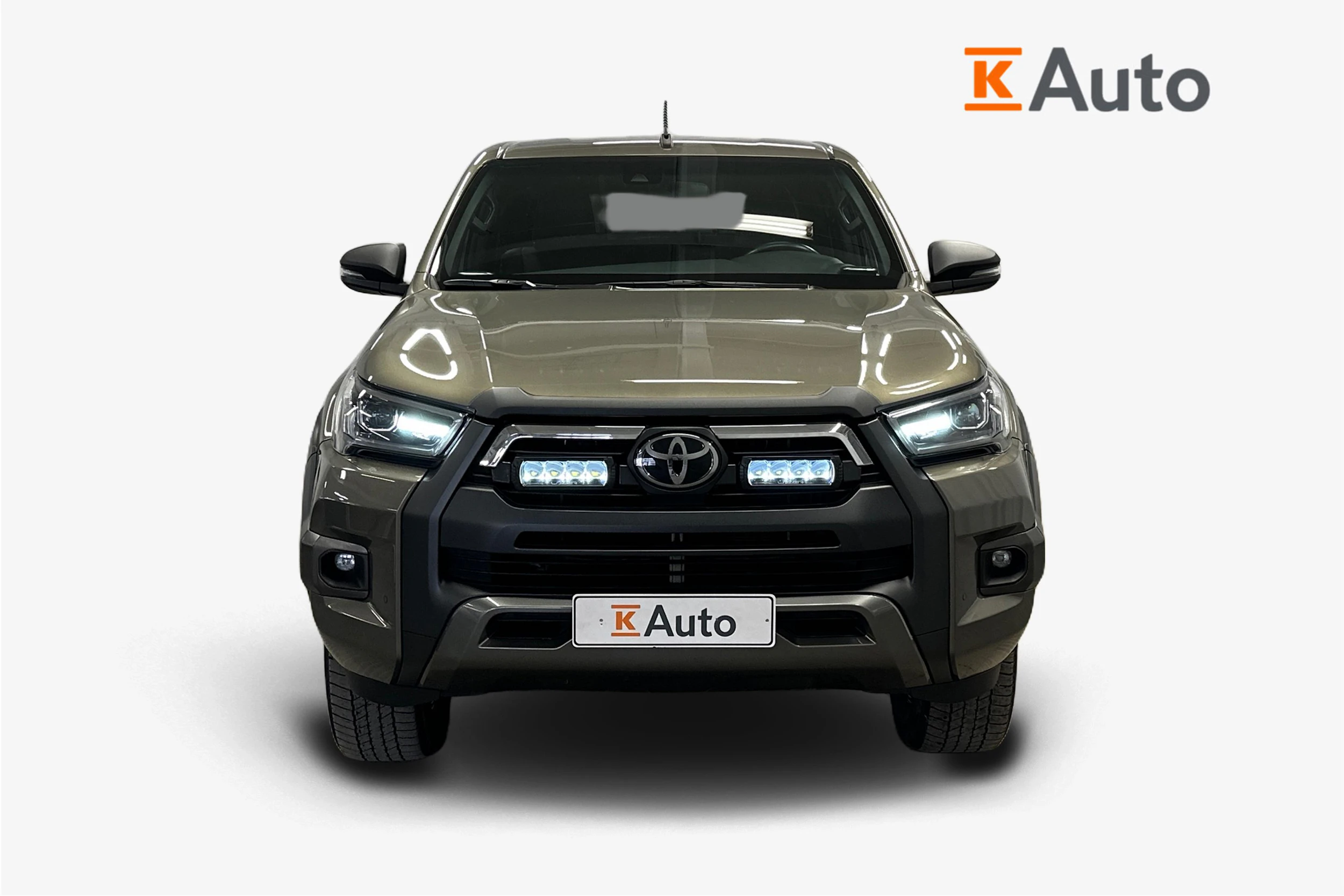 harmaa Toyota Hilux 2021 kuva 4.