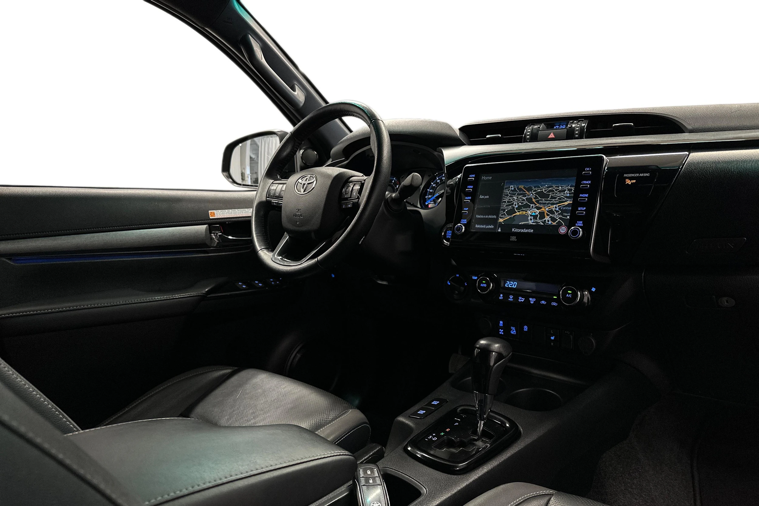 harmaa Toyota Hilux 2021 kuva 7.