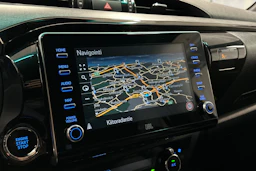 harmaa Toyota Hilux 2021 kuva 13.