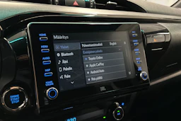 harmaa Toyota Hilux 2021 kuva 15.