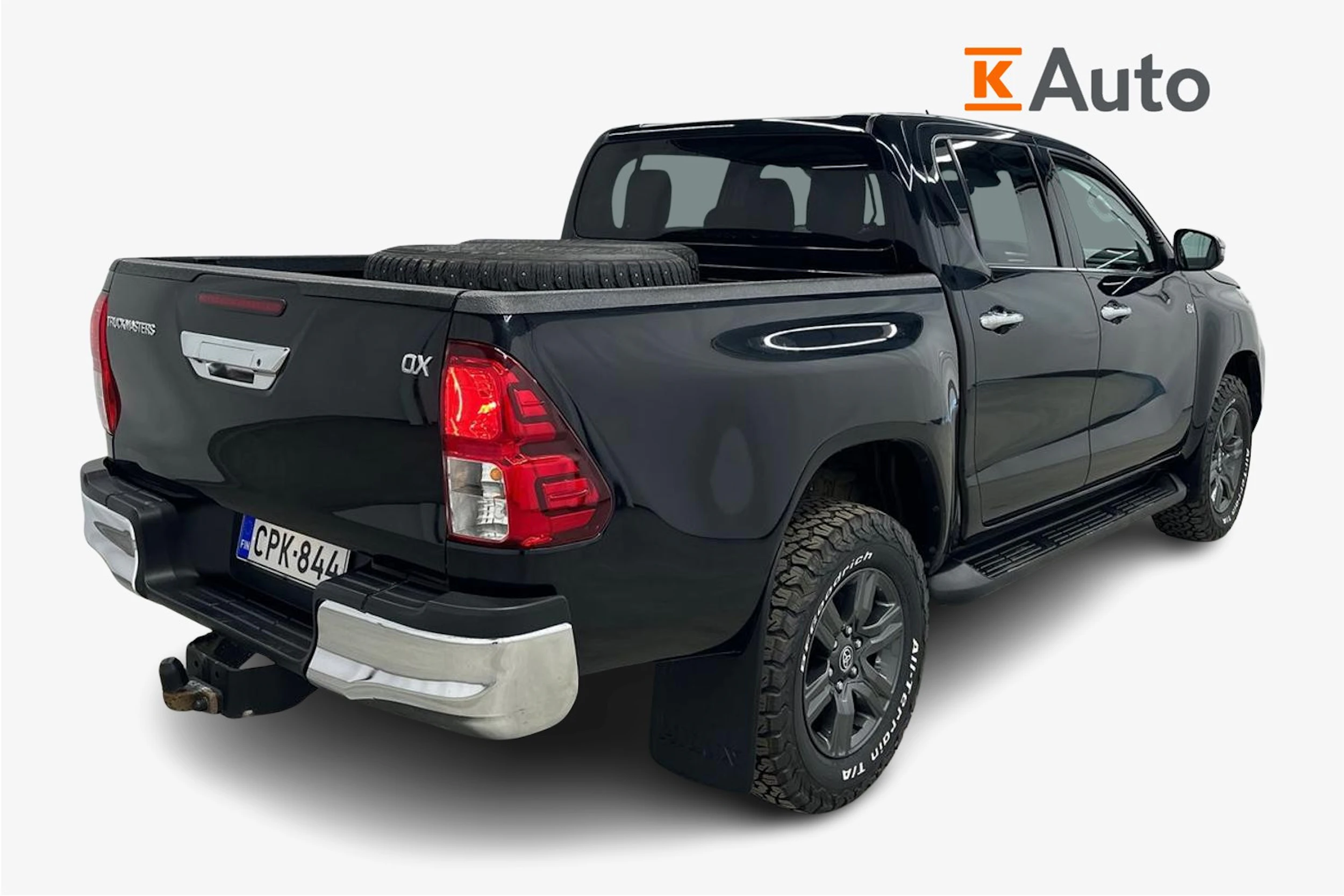 musta Toyota Hilux 2021 kuva 2.