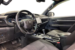 met. ruskea (beige) Toyota Hilux 2021 kuva 3.