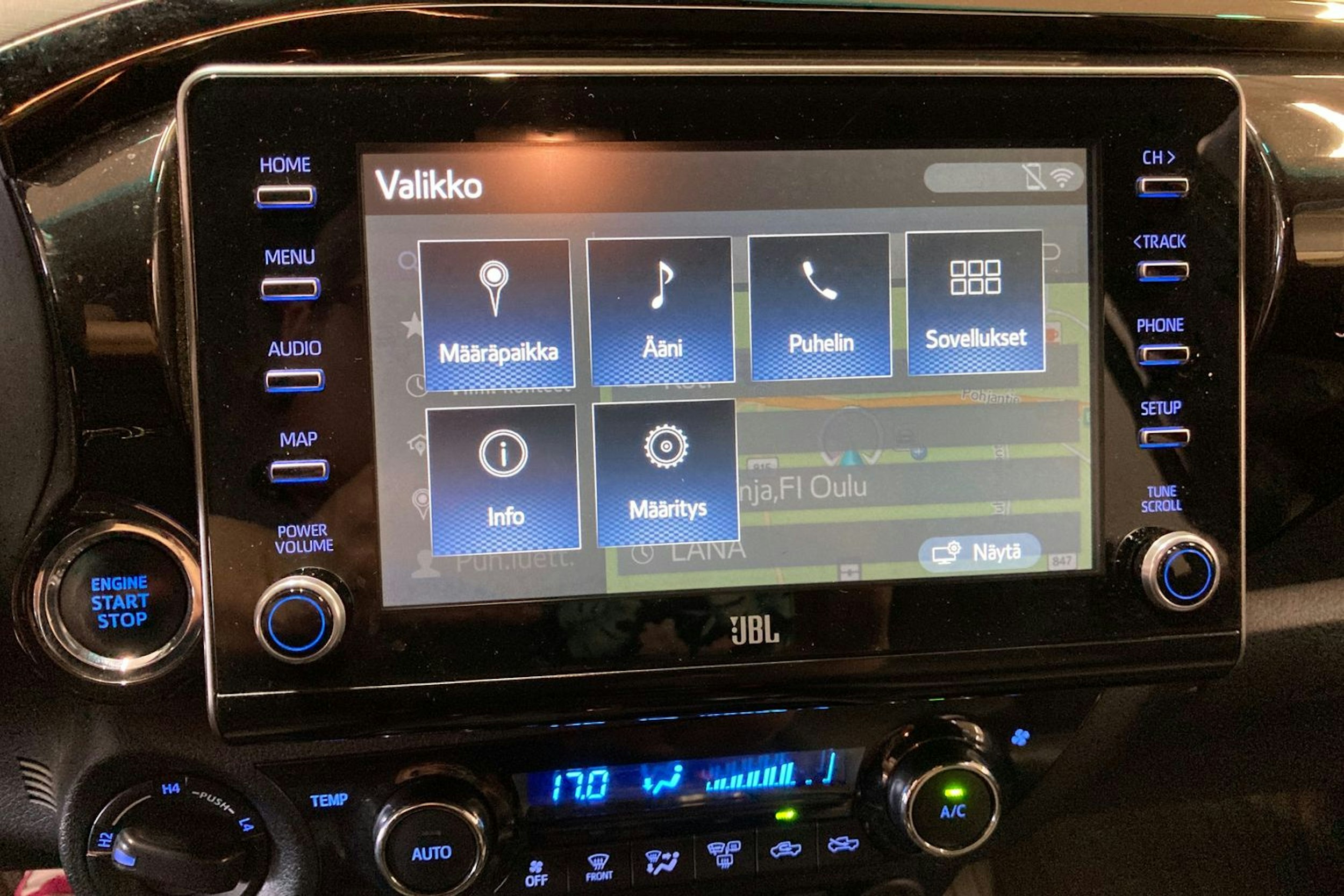 Musta Toyota Hilux 2021 kuva 28.