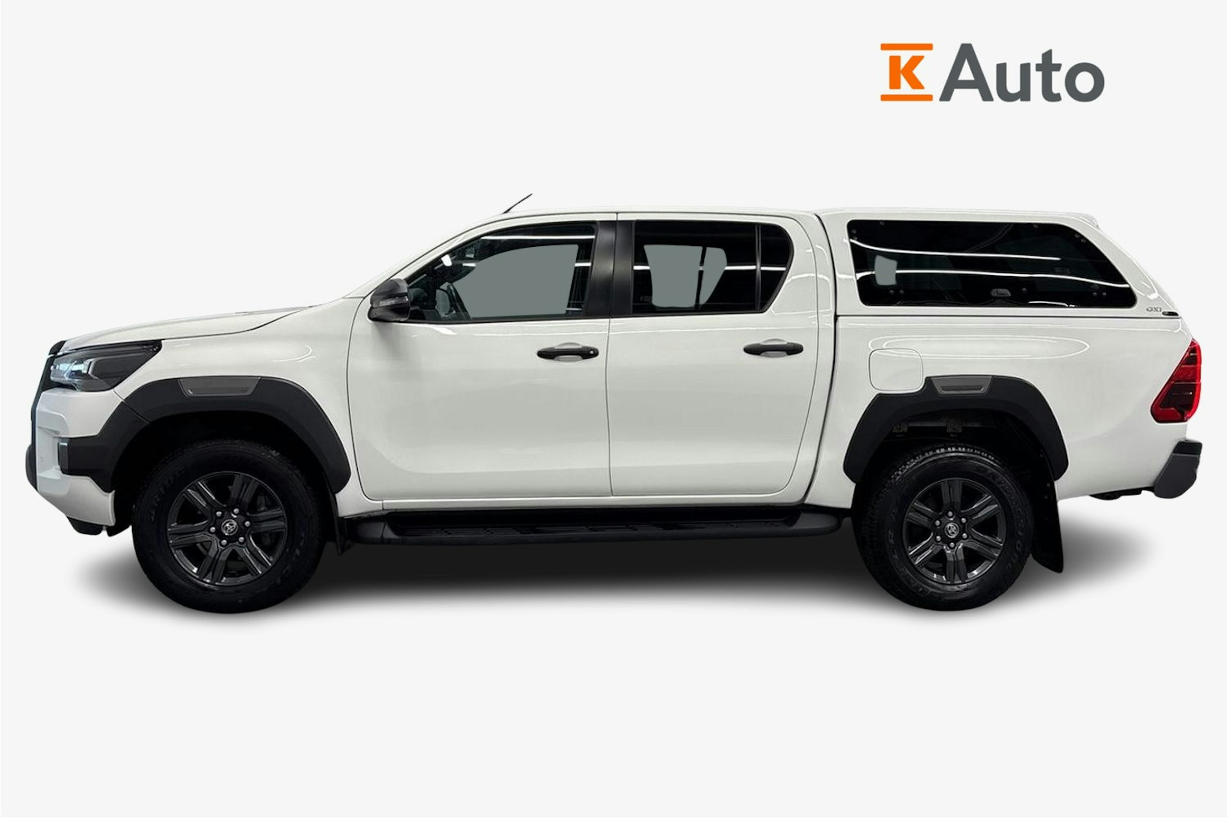 valkoinen Toyota Hilux 2021 kuva 6.