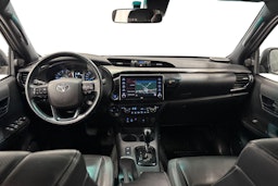 valkoinen Toyota Hilux 2021 kuva 9.