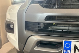 valkoinen Toyota Hilux 2021 kuva 24.