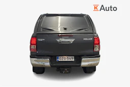 harmaa Toyota Hilux 2021 kuva 3.