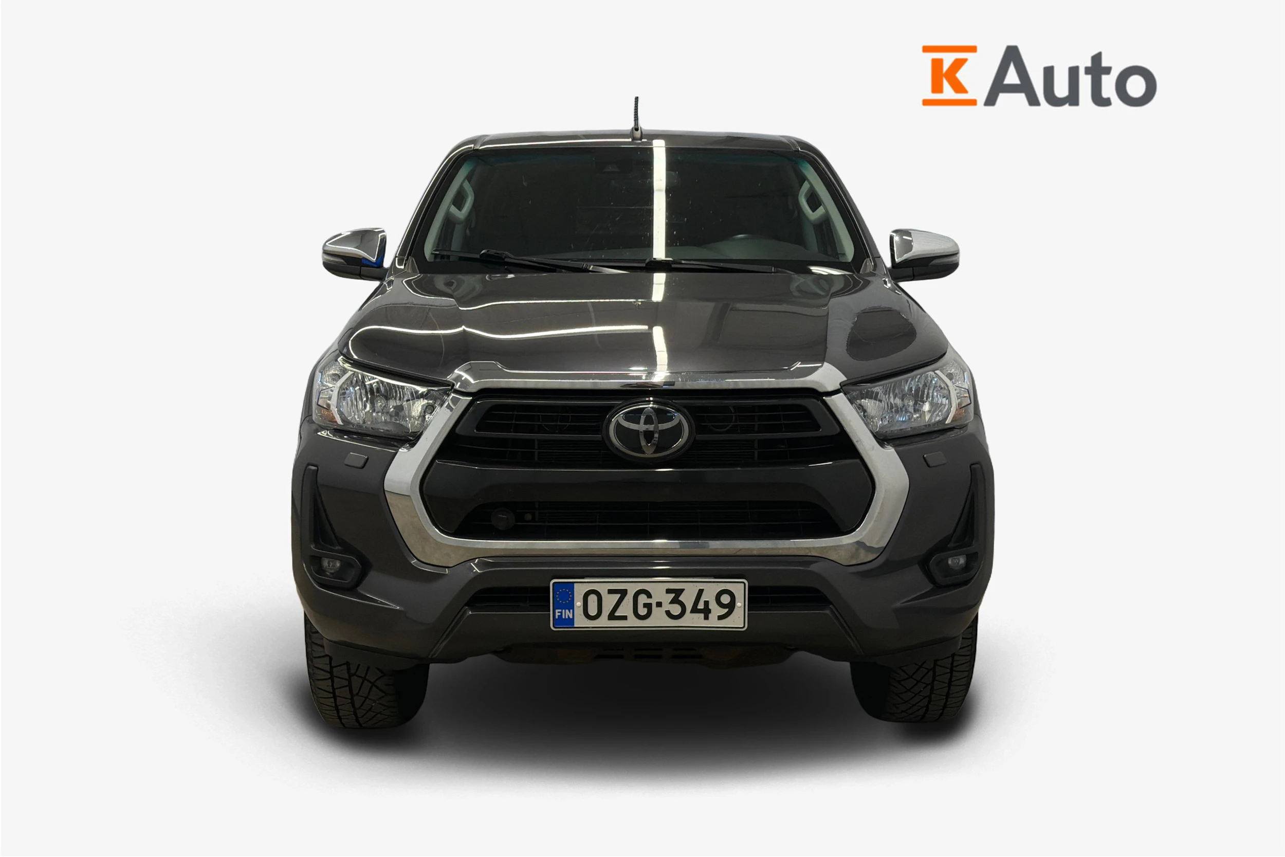 harmaa Toyota Hilux 2021 kuva 4.
