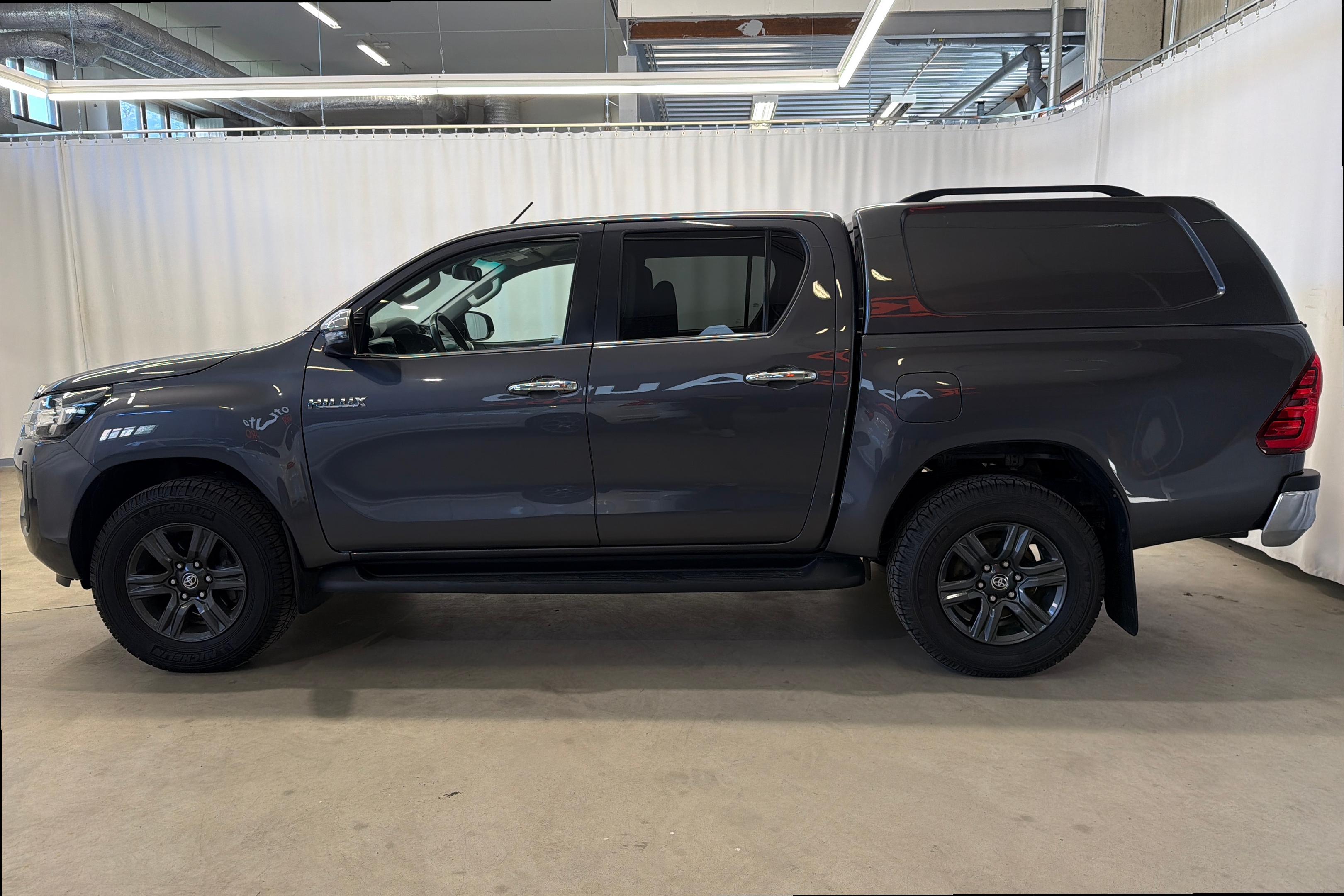 Toyota Hilux Double Cab 4WD 2,8D Active 2021, kuva 6/34