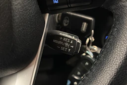 harmaa Toyota Hilux 2021 kuva 15.