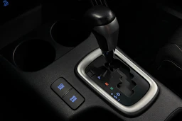 harmaa Toyota Hilux 2021 kuva 22.