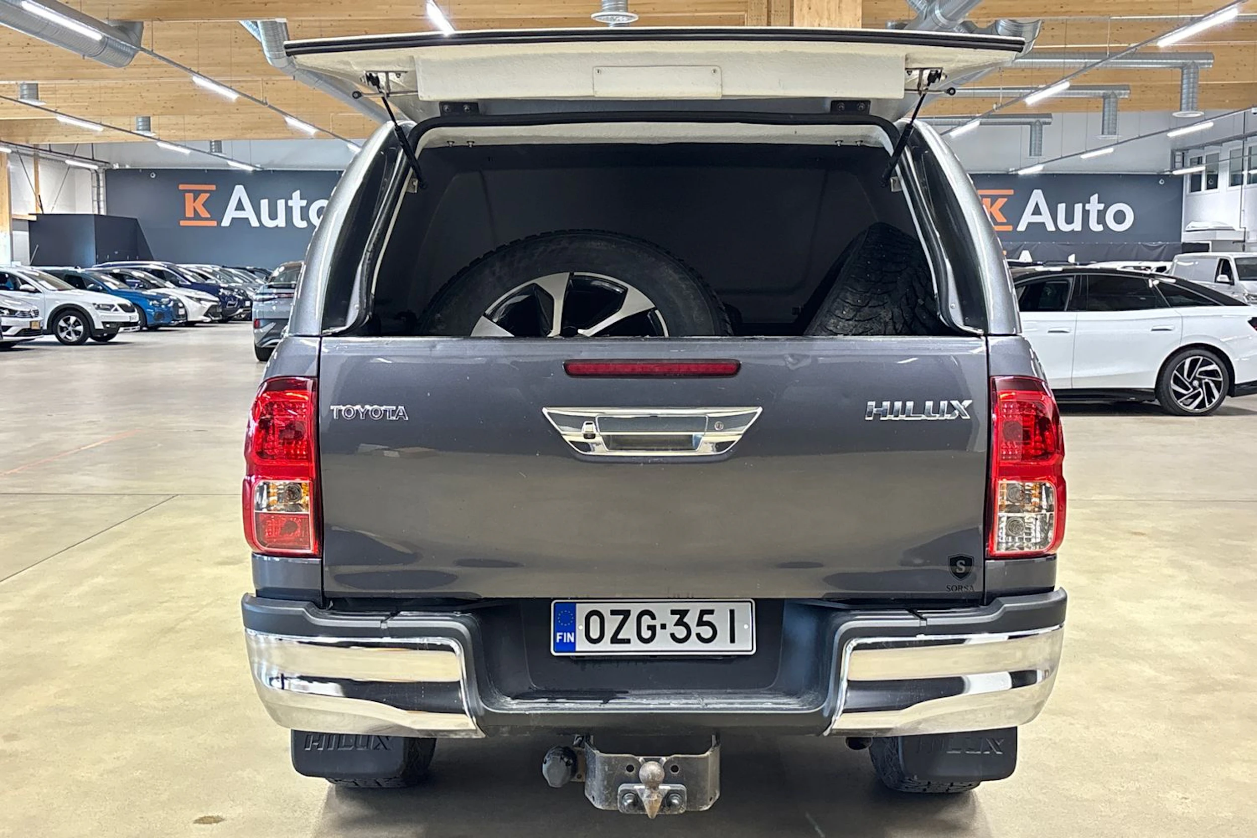 met. harmaa Toyota Hilux 2021 kuva 31.