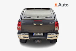 harmaa Toyota Hilux 2021 kuva 4.