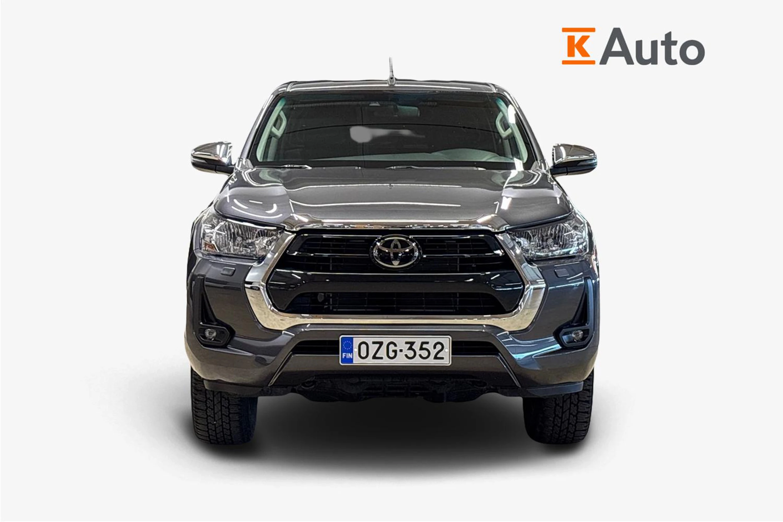 harmaa Toyota Hilux 2021 kuva 5.
