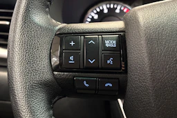 harmaa Toyota Hilux 2021 kuva 19.