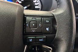 harmaa Toyota Hilux 2021 kuva 20.