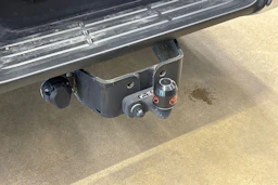 harmaa Toyota Hilux 2021 kuva 32.
